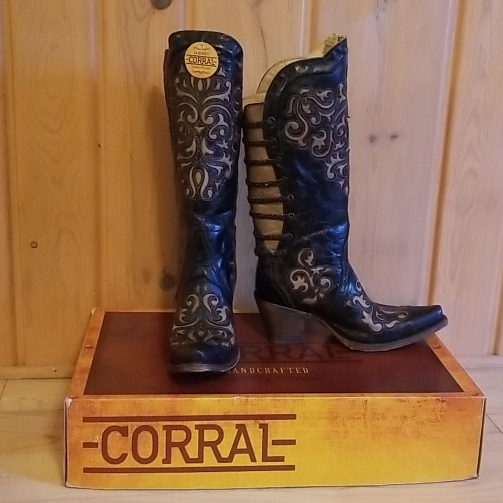 NEW with tags and never worn Corral Boots